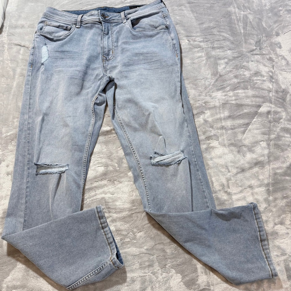 TPJ Athletic Fit Distressed Light Wash Denim Jeans‎ Men Size 34x32